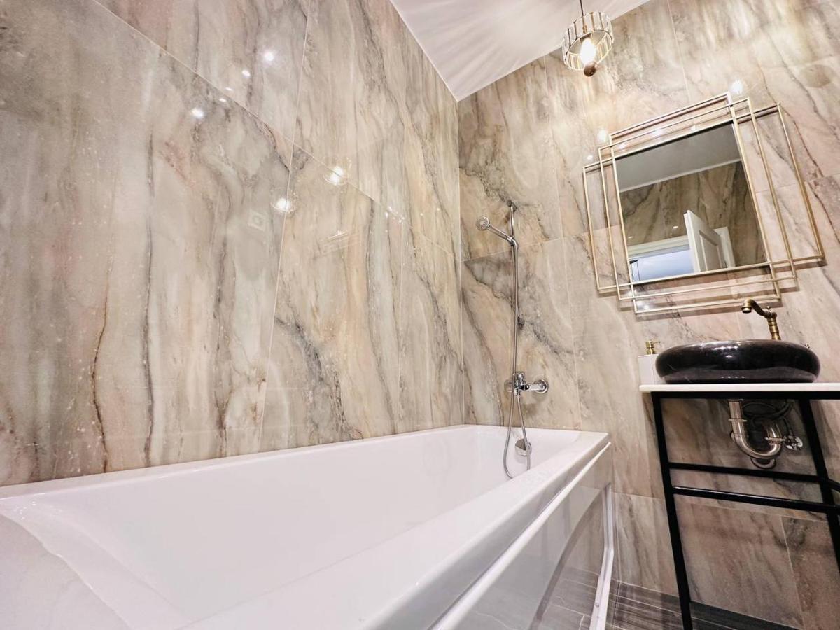 Happy Studio By Rh Living Bukareszt Zewnętrze zdjęcie